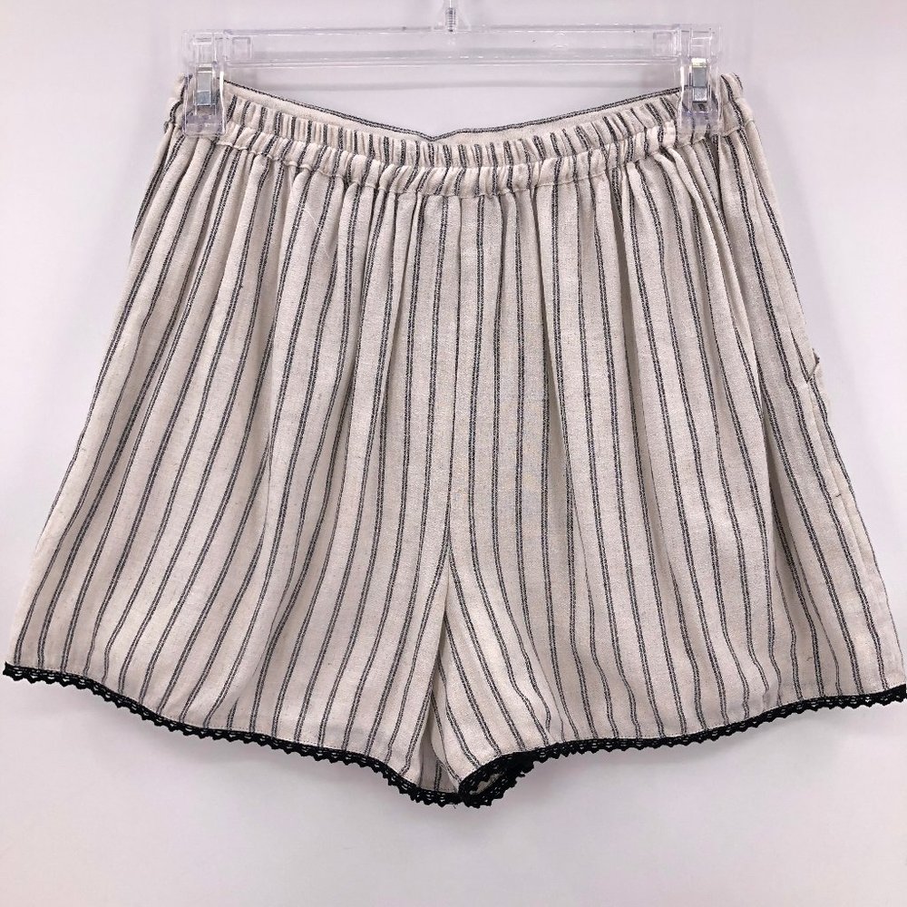Like New Blue Rain cream black short - Picture 6 of 6